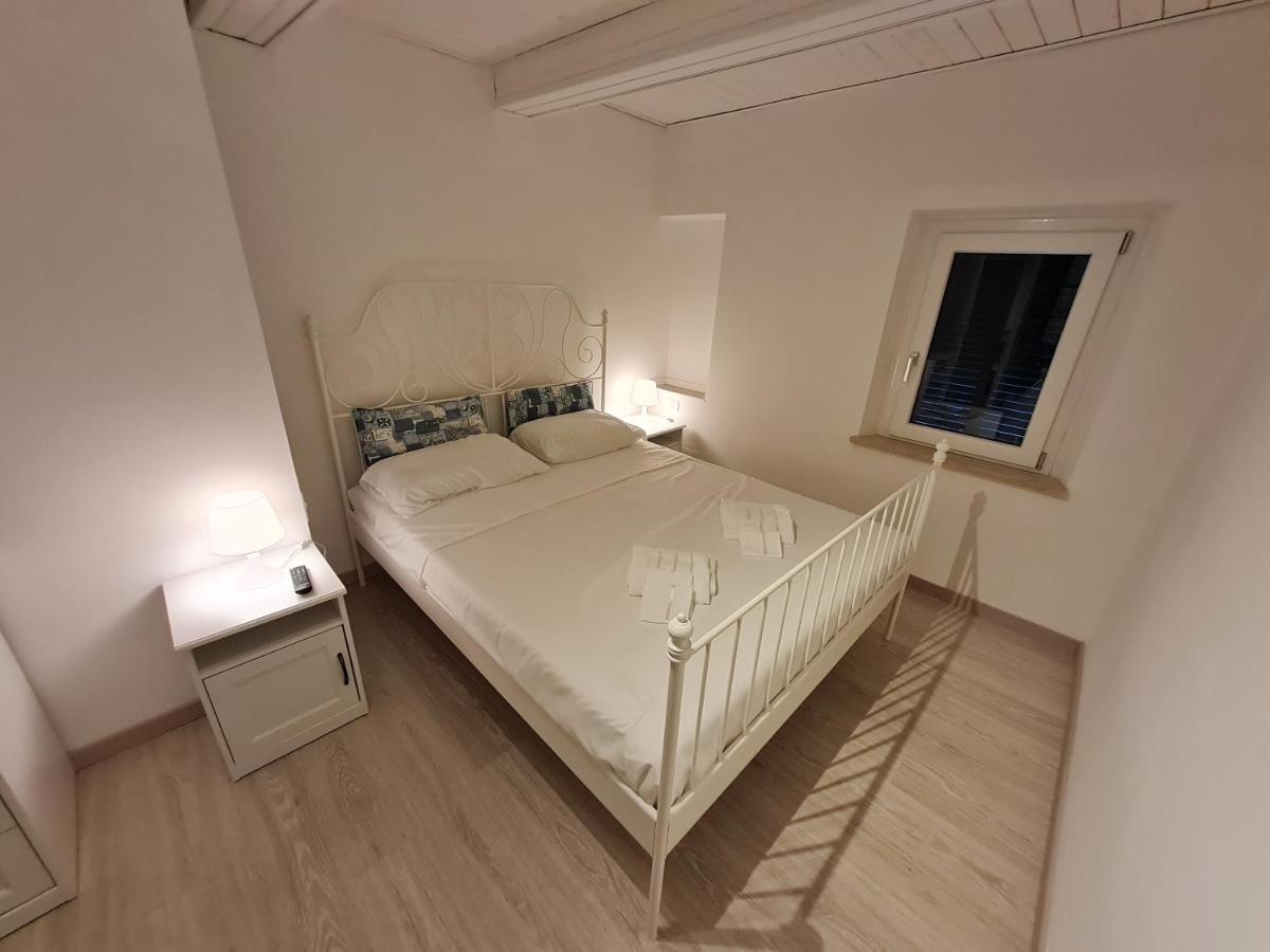 Al Castello - Aeroporto Delle Marche - Ancona Apartman Falconara Marittima Kültér fotó